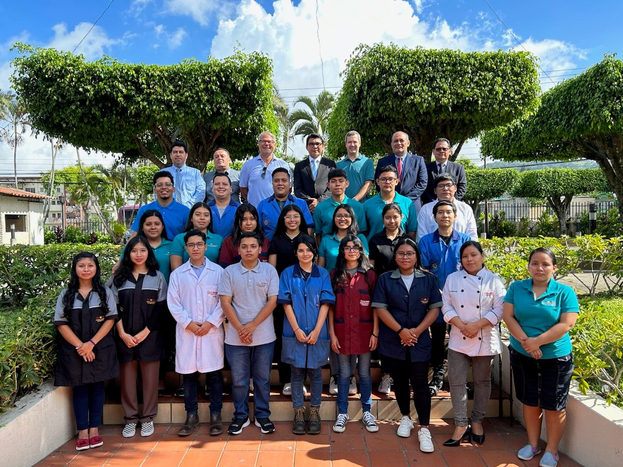 c3controls Tuition Scholarship Program - El Salvador Graduates, June 2023